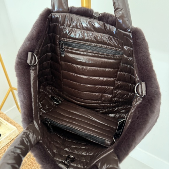 Think Rolyn Duplex Reversible Faux Fur Tote Travel Shoulder Work Gym Bag Brown - Picture 9 of 13